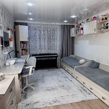 3-к. квартира, 98 м², 3/3 эт.